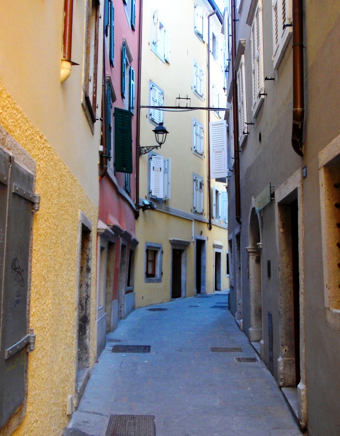 A bit of the curved medieval street plan of the inner city