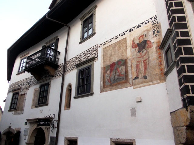 Ornate & frescoed Homan House in Škofja Loka - early 16th century - enjoy great confections & coffee on the terrace facing the main square!